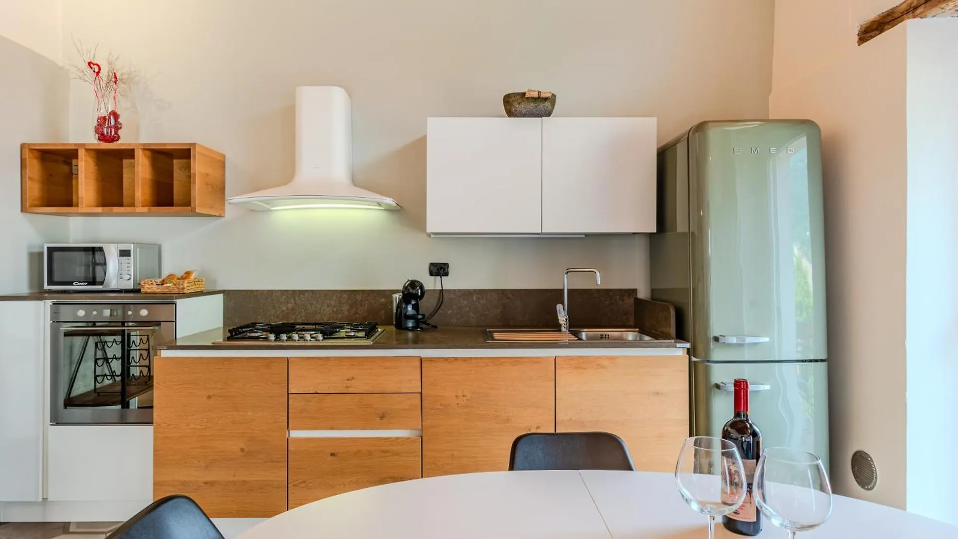 The Best View Apartment Torno 0*,